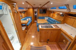 2001 Jeanneau 43 Sun Odessey thumbnail 32