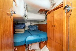 2001 Jeanneau 43 Sun Odessey thumbnail 49