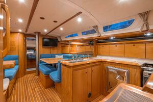 2001 Jeanneau 43 Sun Odessey thumbnail 35