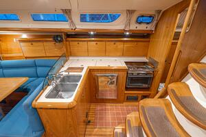 2001 Jeanneau 43 Sun Odessey thumbnail 44