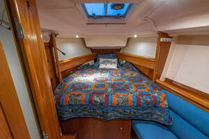 2001 Jeanneau 43 Sun Odessey thumbnail 52
