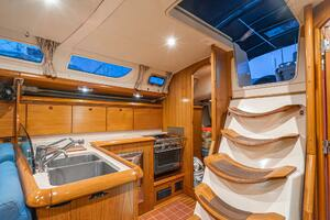 2001 Jeanneau 43 Sun Odessey thumbnail 43