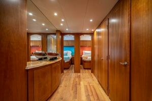 2003 Hatteras thumbnail 7