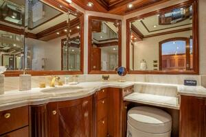 2004 Richmond Yachts thumbnail 19