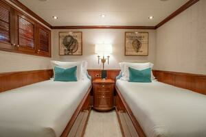 2004 Richmond Yachts thumbnail 24