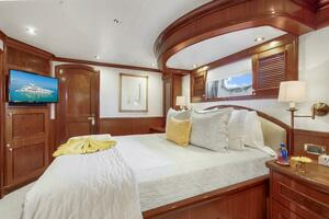 2004 Richmond Yachts thumbnail 21