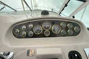 2002 Cruisers 35 Express thumbnail 7