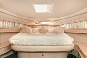 2000 Sea Ray 460 Sundancer thumbnail 37
