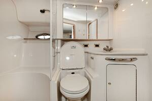 2000 Sea Ray 460 Sundancer thumbnail 32