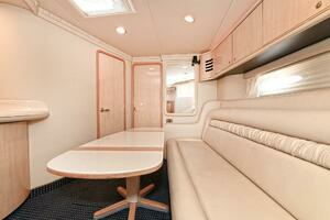 2000 Sea Ray 460 Sundancer thumbnail 25