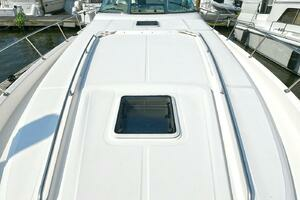 2000 Sea Ray 460 Sundancer thumbnail 9