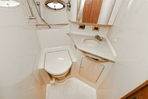 2000 Sea Ray 460 Sundancer thumbnail 35