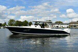  2019 Pursuit S 408 Sport Yacht For Sale in Lighthouse point FL