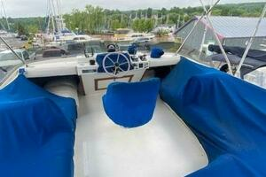 38ft Bayliner Yacht For Sale