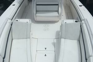 2015 Intrepid 375 Center Console thumbnail 8