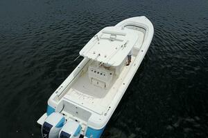 2015 Intrepid 375 Center Console thumbnail 4