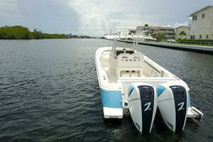 2015 Intrepid 375 Center Console thumbnail 12