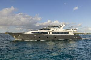 UNBRIDLED 1994 Crescent  Yacht For Sale in Nassau 