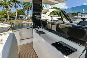 2023 Astondoa 377 Coupe Outboard thumbnail 16
