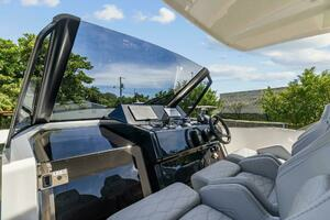 2023 Astondoa 377 Coupe Outboard thumbnail 12