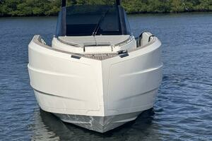 2023 Astondoa 377 Coupe Outboard thumbnail 3