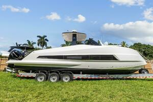 2023 Astondoa 377 Coupe Outboard thumbnail 5