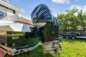 2023 Astondoa 377 Coupe Outboard thumbnail 9