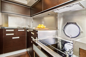 2009 Azimut 68S thumbnail 17