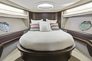 2009 Azimut 68S thumbnail 20