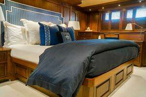 SHARON LEE 2001 Burger Boat Company Custom Yacht For Sale in Fort Lauderdale 