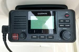 Photo 4242139 for 2020 Robalo R227 Dual Console  