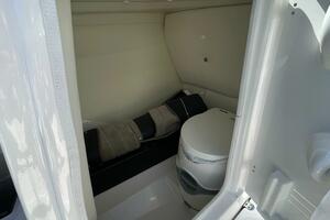 Photo 4243716 for 2015 Yamaha Boats 242 Limited S  