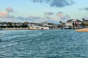 2016 Ferretti Yachts 550 thumbnail 4
