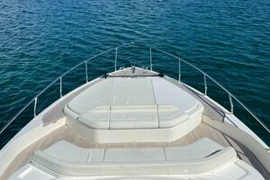 2016 Ferretti Yachts 550 thumbnail 6