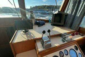 SLOW POKE 46ft Grand Banks Yacht For Sale
