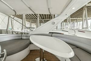 2005 Azimut 55 flybridge thumbnail 12