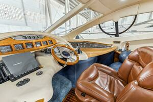 2005 Azimut 55 flybridge thumbnail 22