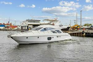 2005 Azimut 55 flybridge thumbnail 7