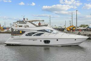 2005 Azimut 55 flybridge thumbnail 1