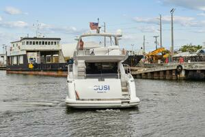 2005 Azimut 55 flybridge thumbnail 4