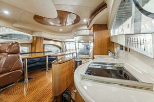 2005 Azimut 55 flybridge thumbnail 21