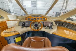 2005 Azimut 55 flybridge thumbnail 23
