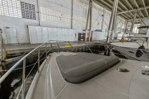 2005 Azimut 55 flybridge thumbnail 10