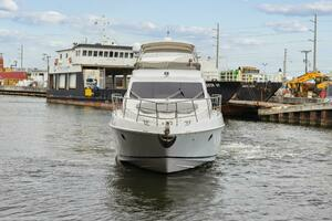 2005 Azimut 55 flybridge thumbnail 8