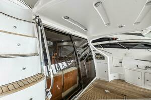 2005 Azimut 55 flybridge thumbnail 16