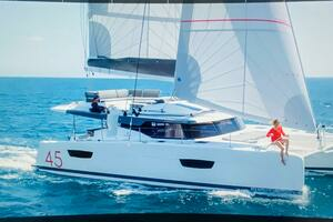 ELYSIUM 2022 Fountaine Pajot ELBA Yacht For Sale in ALGARVE 