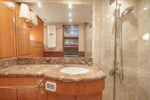2001 Grand Harbour 76 thumbnail 32