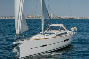 Goodnight Moon 2017 Dufour 512 Yacht For Sale in Marina Del Rey CA