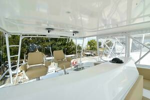 2000 Viking 55 Convertible thumbnail 42