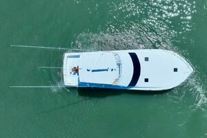 2000 Viking 55 Convertible thumbnail 25